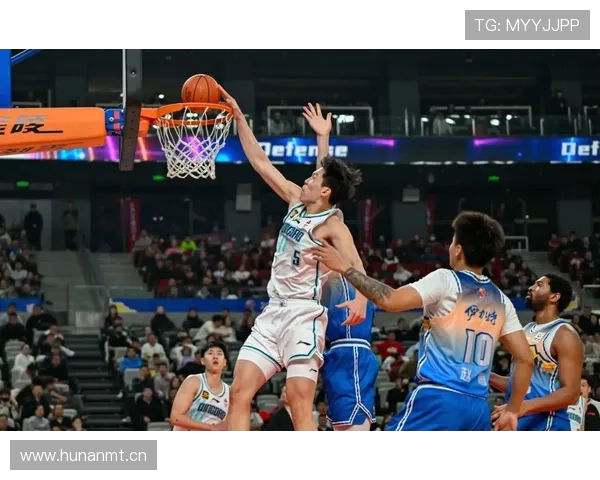 杨瀚森的移动能力成对手三分攻击焦点问题凸显亟待改进